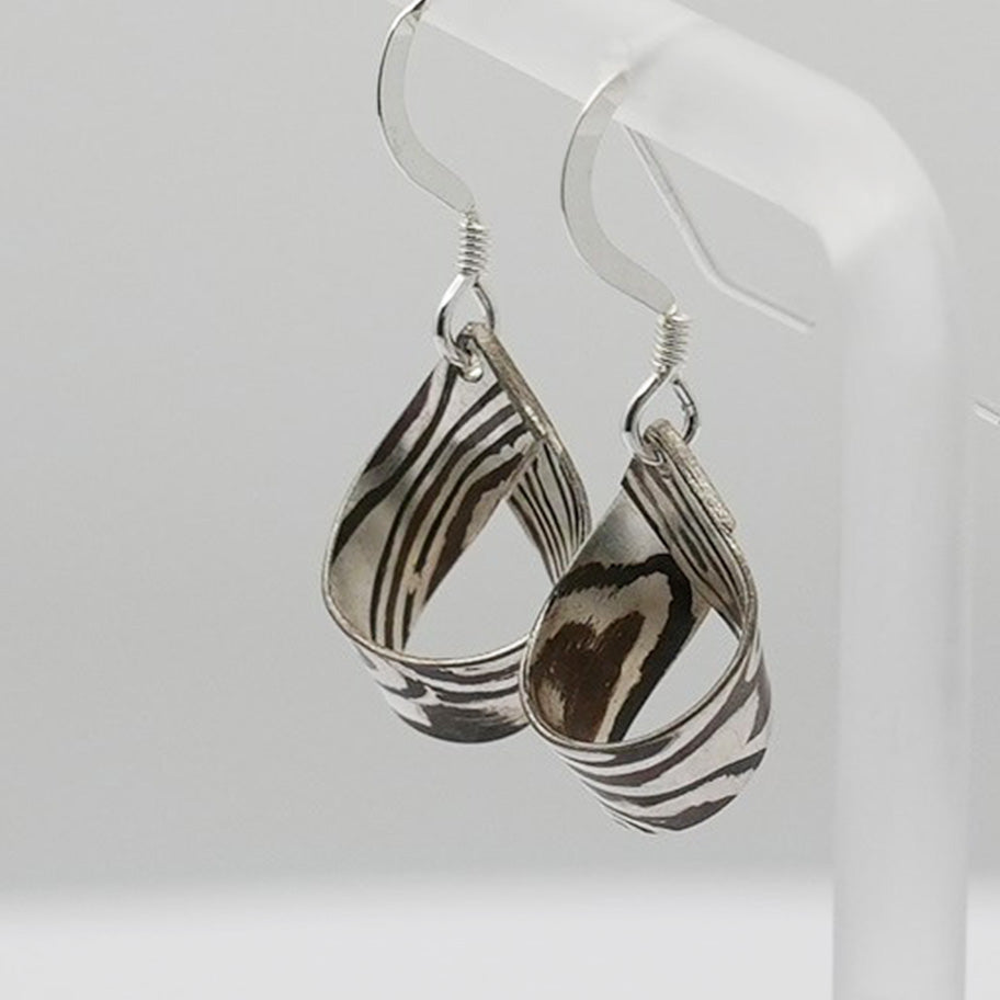 杢目銅 ピアス   drop