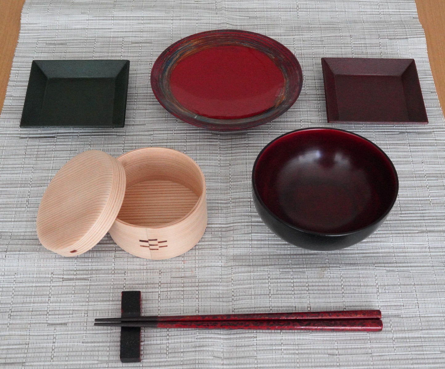 Akita lacquerware plate 15 Vermilion